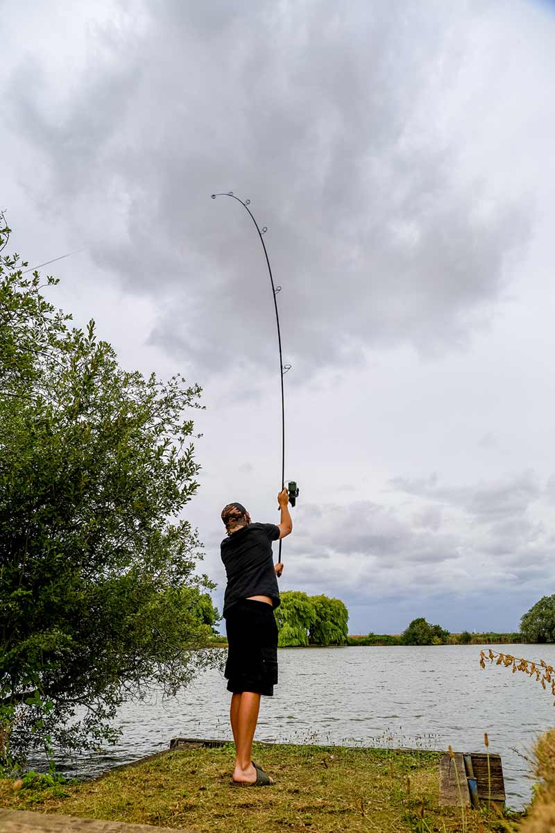 Fox Horizon X5 Black - 12FT - 4LB - Karperhengel - KarperCentrale